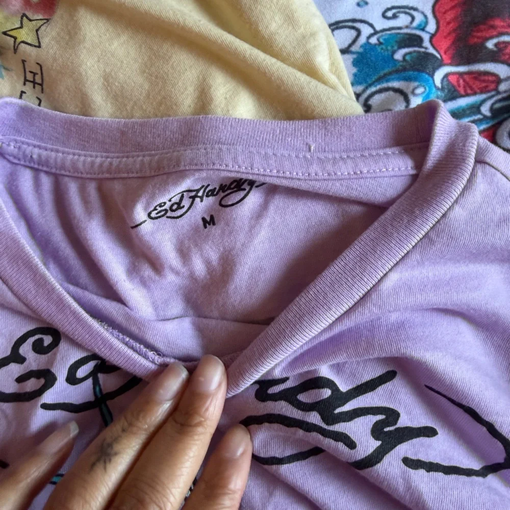 Ed Hardy Short Sleeve Graphic Tee - Pastel Lilac - Picture 3 of 9